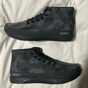 No Bull - women’s Canvas Mid Trainer - Camo - Size 8 - NWOT - Never Worn!